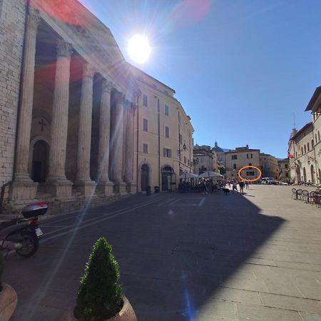 Mazzini 3 Appartement Assisi Buitenkant foto